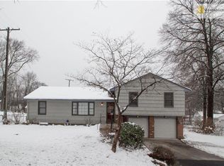 8213 W 58th St, Overland Park, KS 66202
