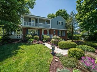 2351 Berkshire Dr, Pittsburgh, PA 15241