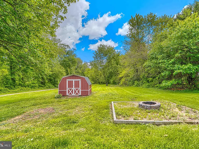 605 N Paradise Rd — Photo 45