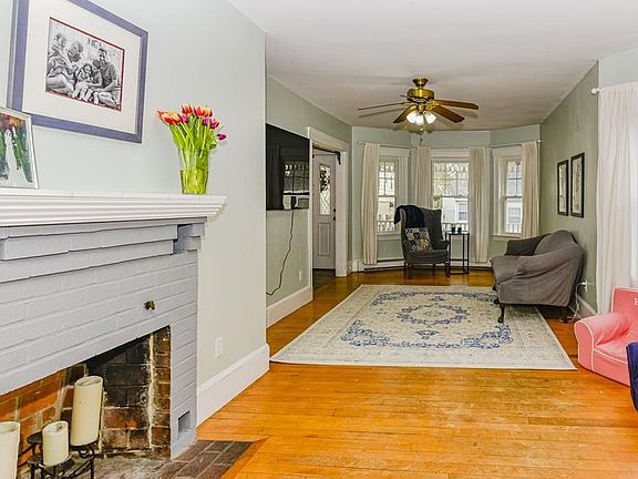 3rd image of 24 Top Hill Ave