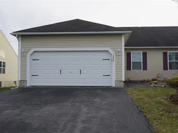 5040 Revolutionary Path, Liverpool, NY 13088