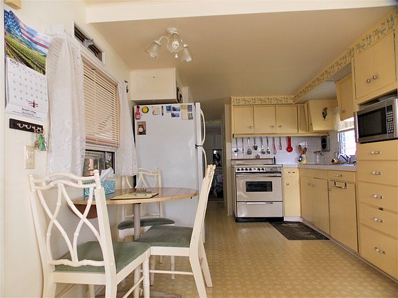 2nd image of 2121 New Tampa Hwy #K02