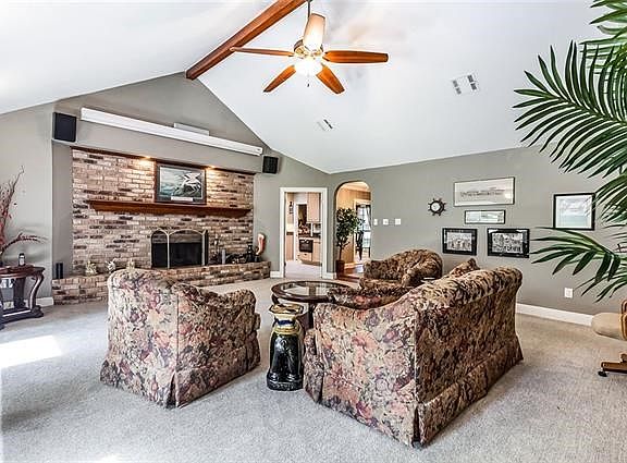 5th image of 225 Mako Nako Dr