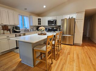 218 Pleasant View Ave, Somerset, MA 02726