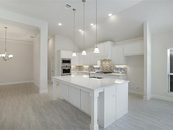 2nd image of 2109 Toledo Dr