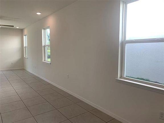 4th image of 1366 Willett Way