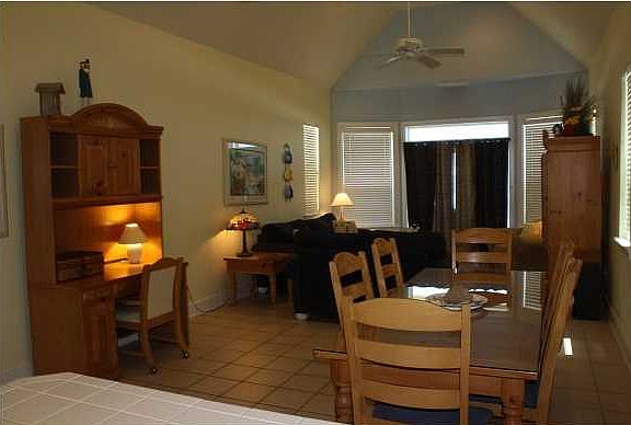 5th image of 68 E Gorrie Dr