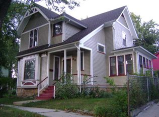 66 S May St, Aurora, IL 60506