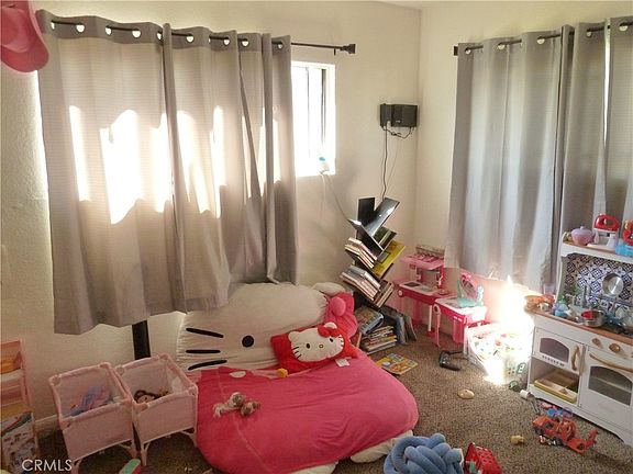 5th image of 936 N Enid Ave