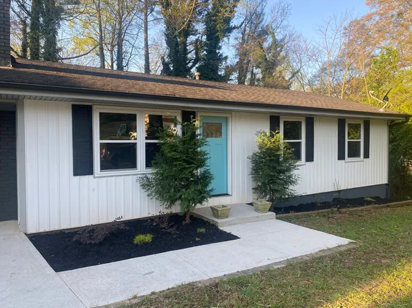 114 14th St, Cumming, GA 30040