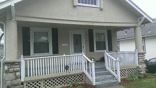 3rd image of 2607 Essex Ave