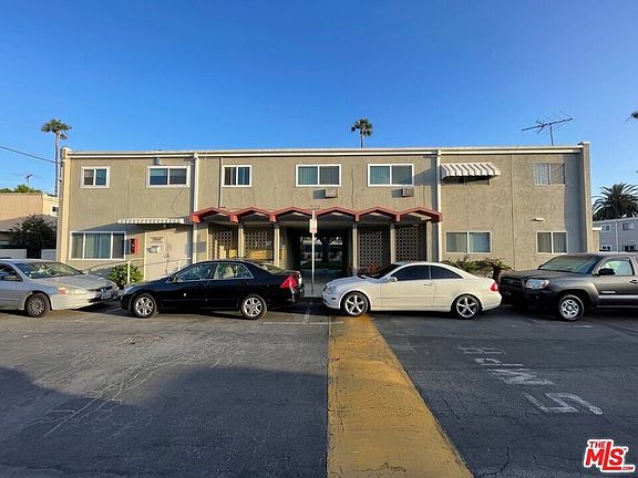 2nd image of 7131 N Coldwater Canyon Ave #10