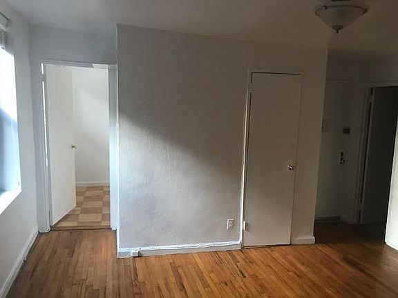 3rd image of 176 7th Ave Frnt 1