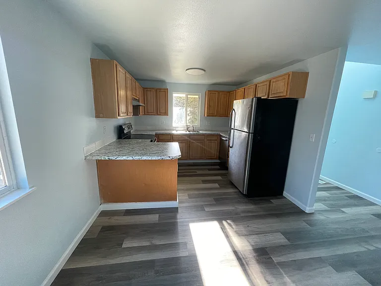 3168 30th Ct SE — Photo 3