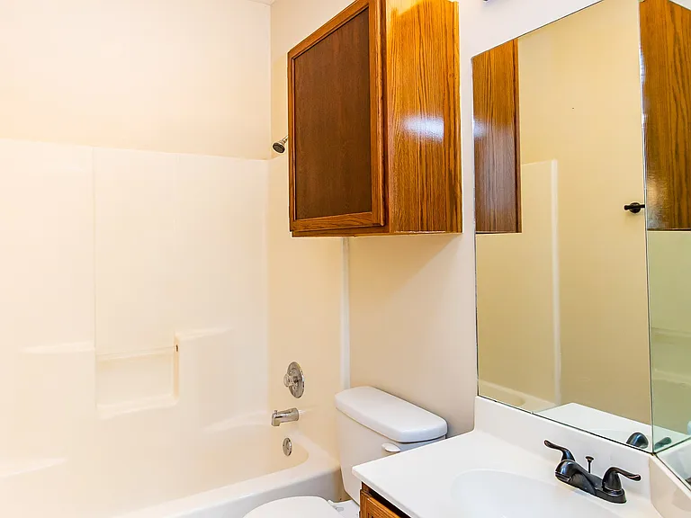 2nd Bathroom