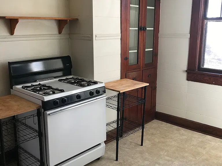 342 S Madison St — Photo 6