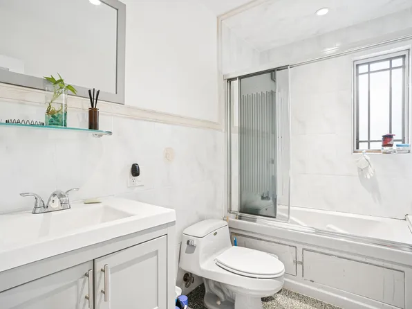 96-15 Alstyne Avenue image 8 of 9