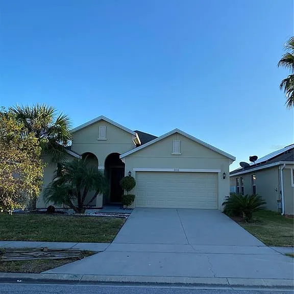 3016 Madelia Ln — Photo 1