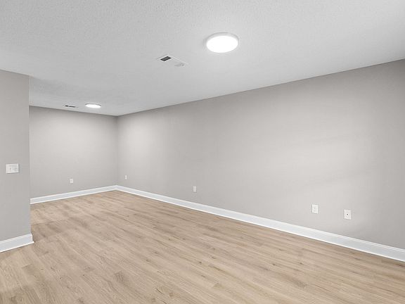 3rd image of 105 Evin Ln #7095d878d