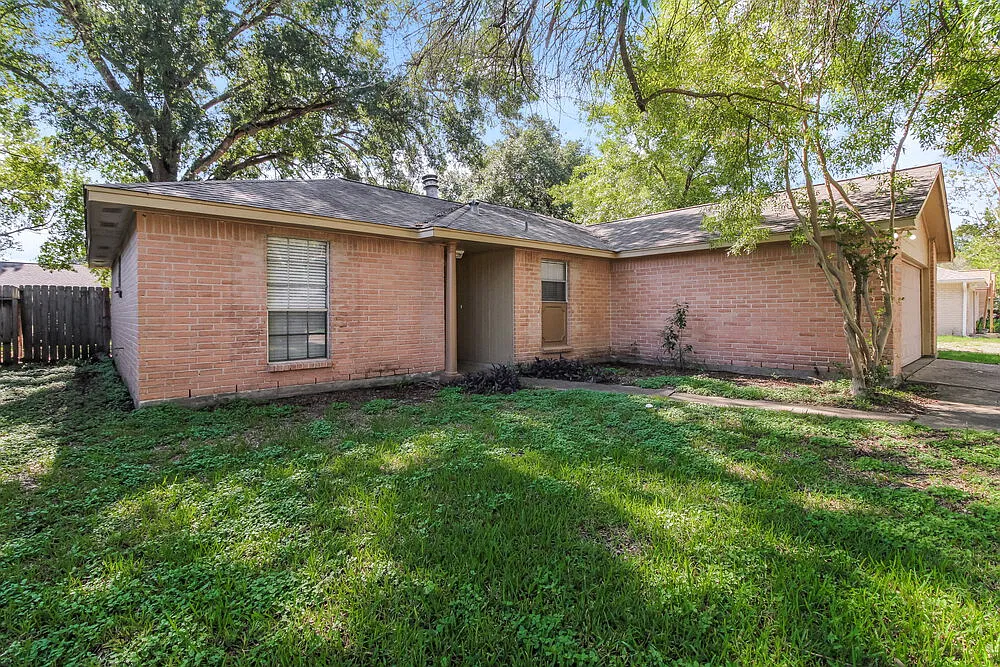 3 bed, 2.0 bath, 1285 sqft, $1,955 — Photo 4