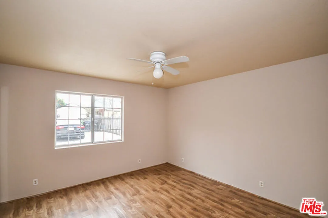 3 bed, 2.0 bath, 1151 sqft, $3,000 — Photo 4