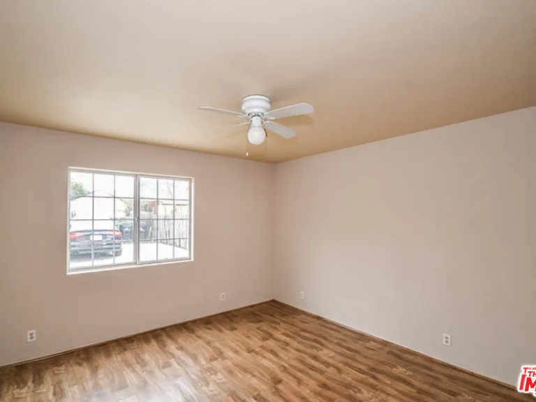 3722 Wall St — Photo 4