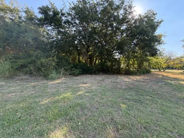 204 N Plum St, Holdenville, OK 74848
