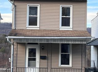 1227 Pulaski Ave, Coal Township, PA 17866