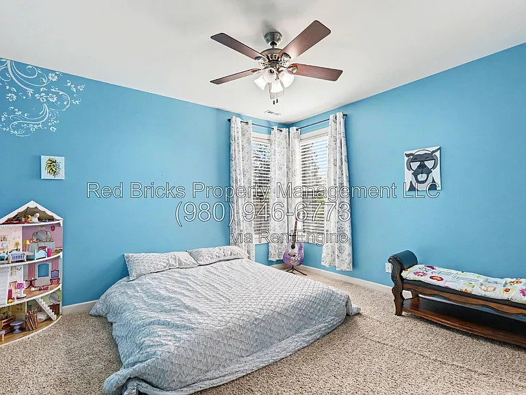 747 Coralbell Way — Photo 32