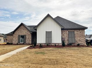 200 Wethersfield Dr, Florence, MS 39073