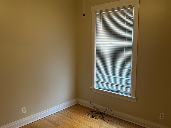 5th image of 4950 W Warwick Ave #2