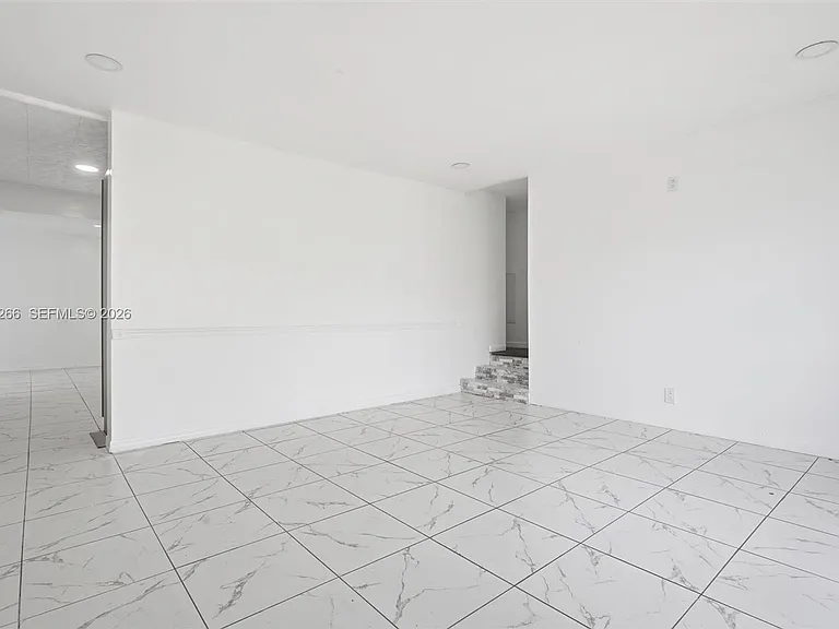 2280 SW 43rd Ave — Photo 5