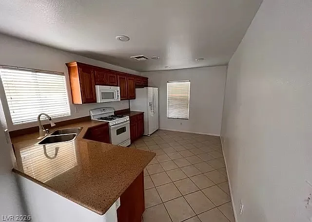 3 bed, 2.5 bath, 1394 sqft, $1,850 — Photo 4