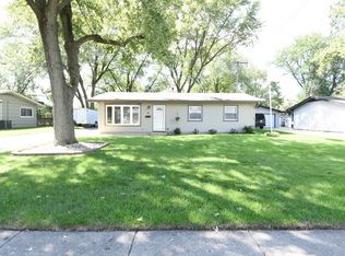 19 Hampton Rd, Montgomery, IL 60538