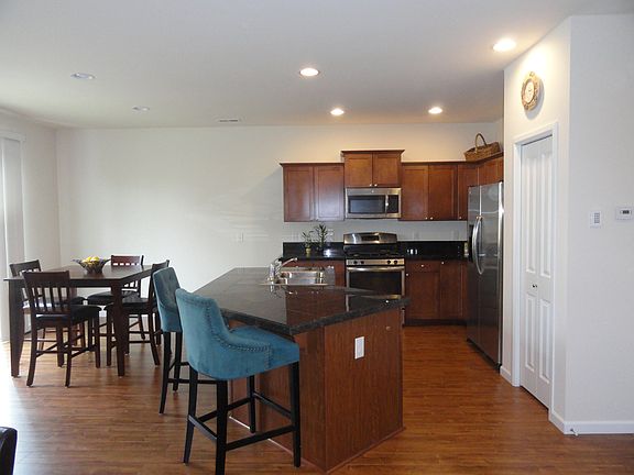 3rd image of 2065 66th St SE