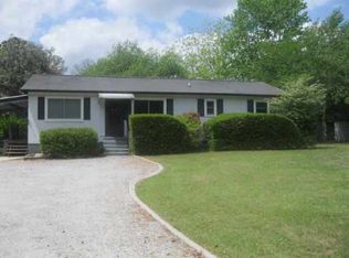 423 Lake Joy Rd, Kathleen, GA 31047