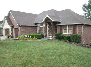 1913 E Highview Dr, Ozark, MO 65721