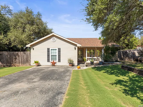204 Lake Park, Canyon Lake, TX 78133