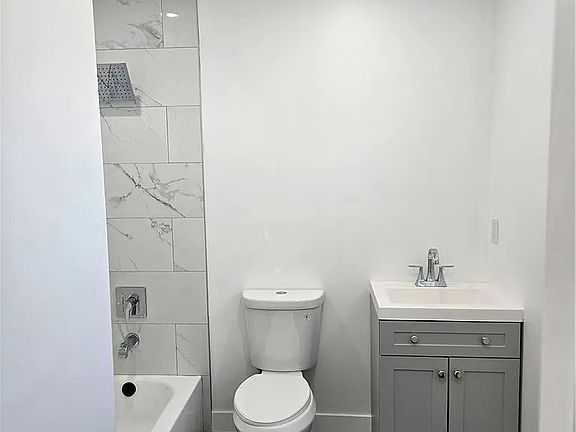 5th image of 1180 E 51st St