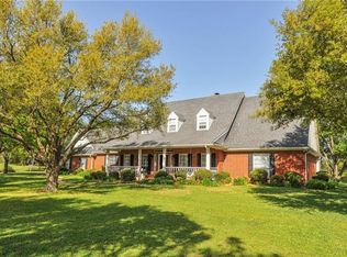 1604 Crisp Rd, Ennis, TX 75119