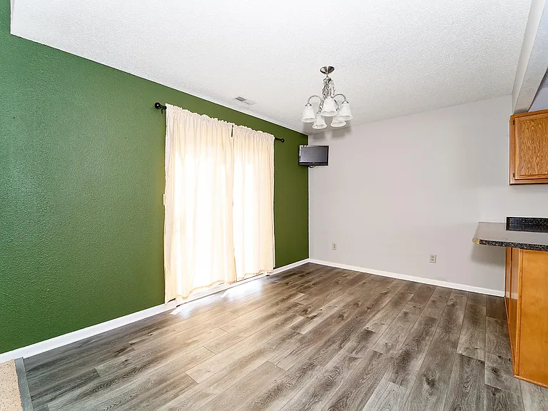 1928 Long Lake Dr — Photo 12