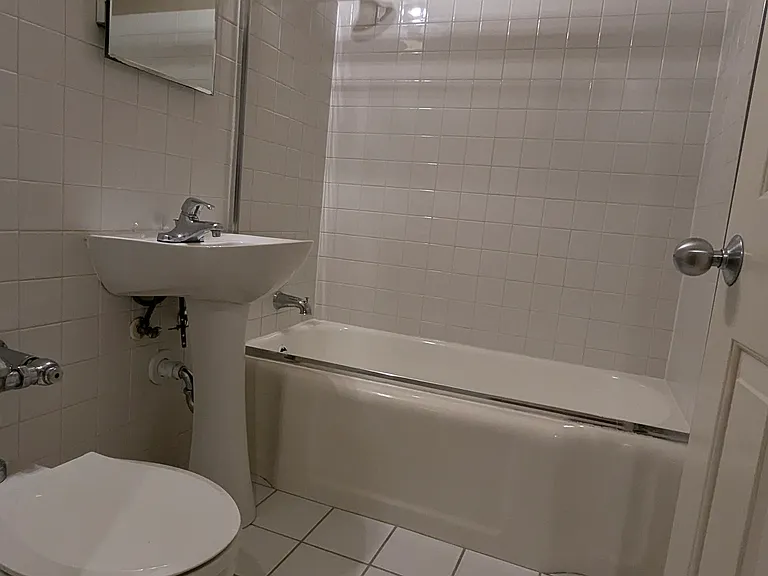 525 W Aldine Ave #1W — Photo 10