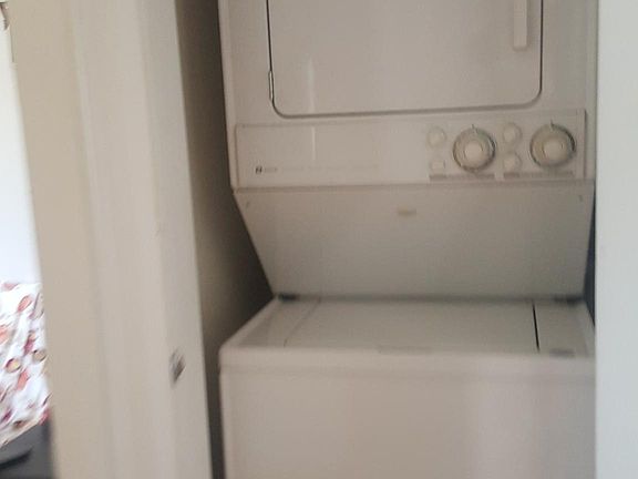4th image of 1403 W Highland Ave #1