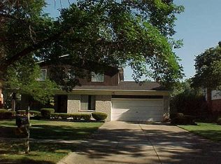 21760 Constitution Dr, Southfield, MI 48076