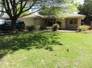 8030 Hunnicut Rd, Dallas, TX 75228