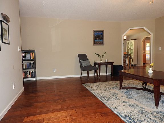 5th image of 172 Georgia Bell Cir SE