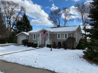 905 1st St, Rochester, MI 48307