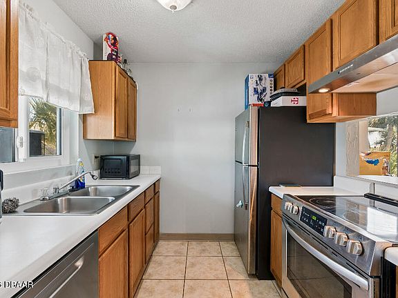3rd image of 415 N Halifax Ave APT 303