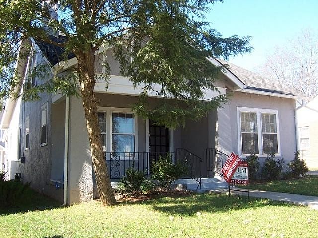 1st image of 711 Crestland Ave