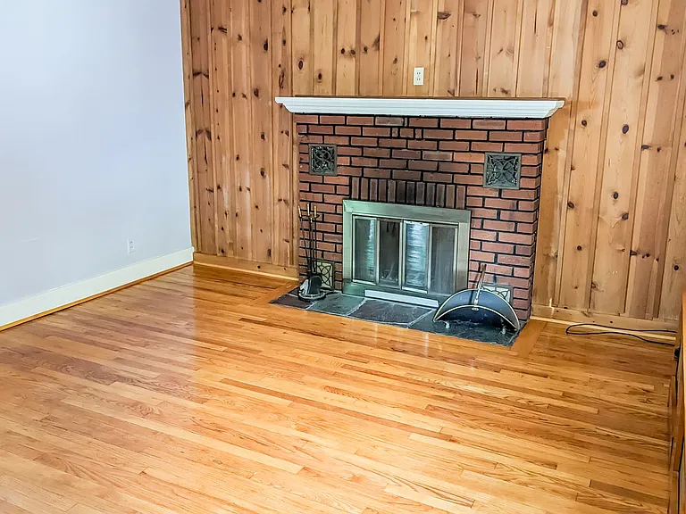 1 Dresden Ct — Photo 7